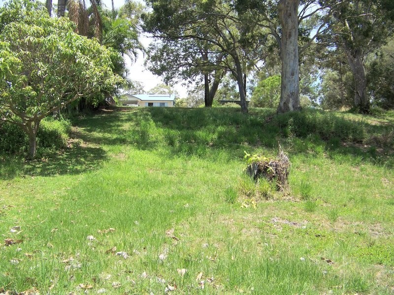 99 PERULPA DR, Lamb Island QLD 4184
