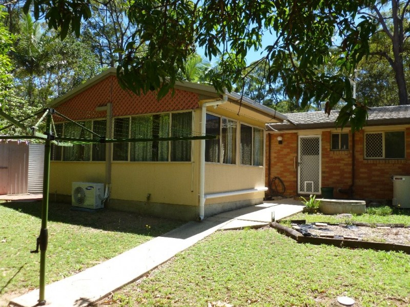 245 HIGH CENTRAL RD, Macleay Island QLD 4184