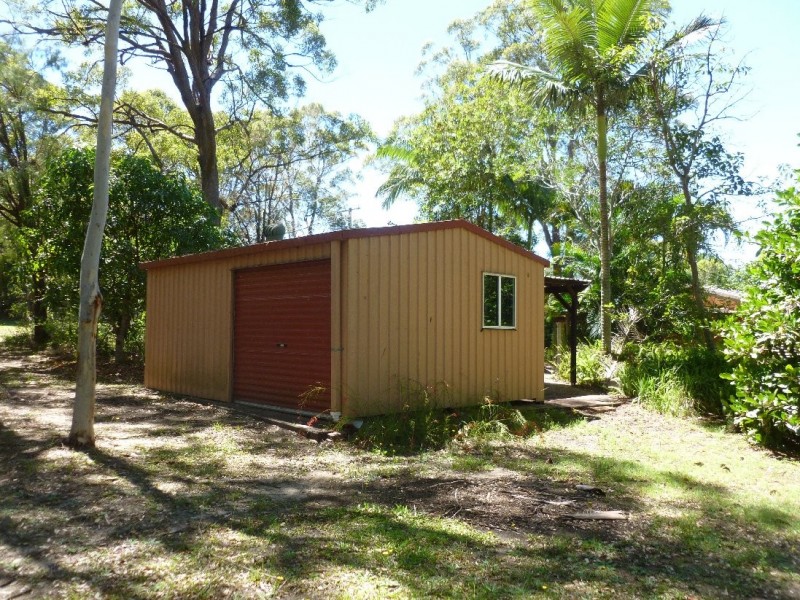 245 HIGH CENTRAL RD, Macleay Island QLD 4184