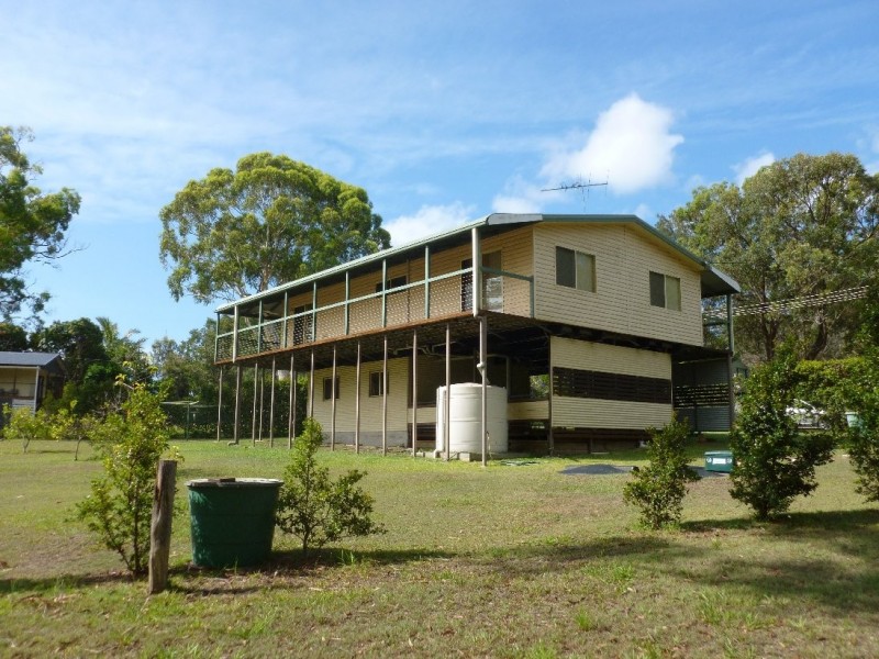 1 CHARLES TERRACE, Macleay Island QLD 4184