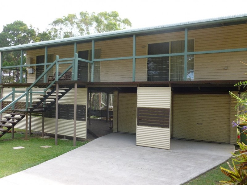 1 CHARLES TERRACE, Macleay Island QLD 4184