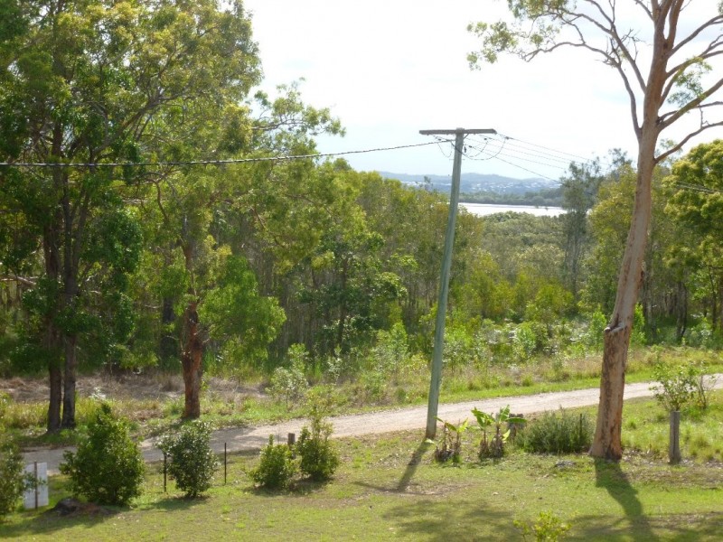 1 CHARLES TERRACE, Macleay Island QLD 4184