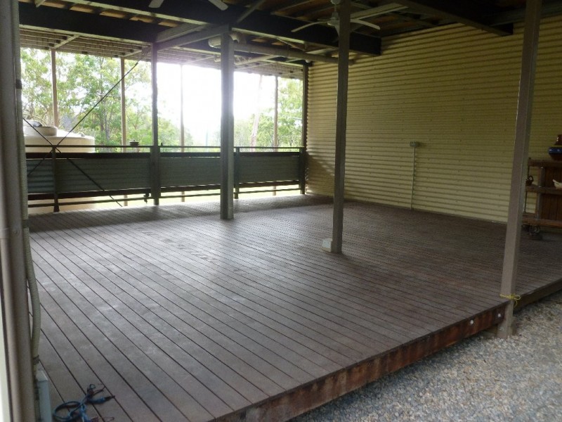 1 CHARLES TERRACE, Macleay Island QLD 4184