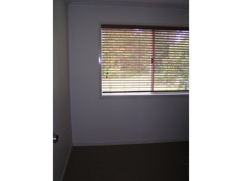 66 LUCAS dr, Lamb Island QLD 4184