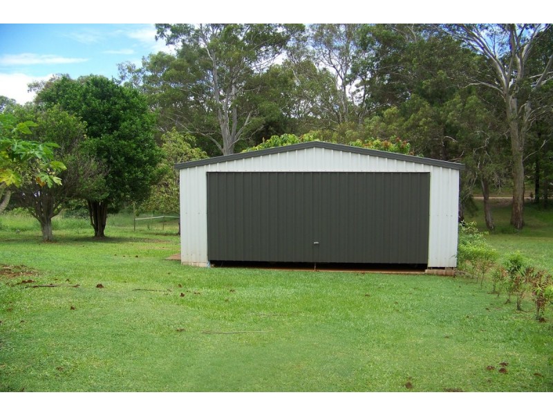 66 LUCAS dr, Lamb Island QLD 4184