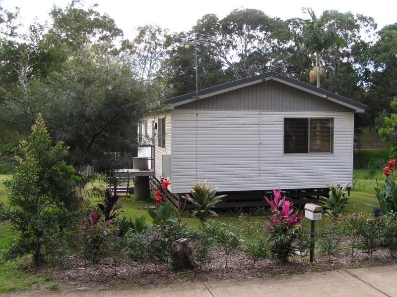 66 LUCAS dr, Lamb Island QLD 4184