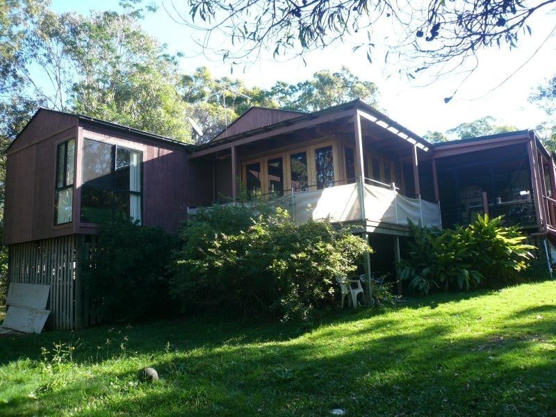 12 RAY STREET, Macleay Island QLD 4184