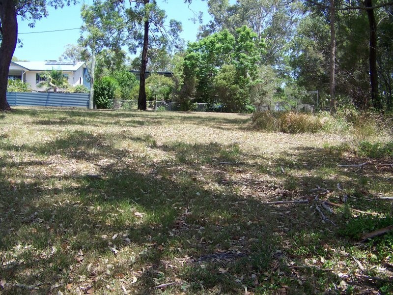 101 PERULPA DR, Lamb Island QLD 4184