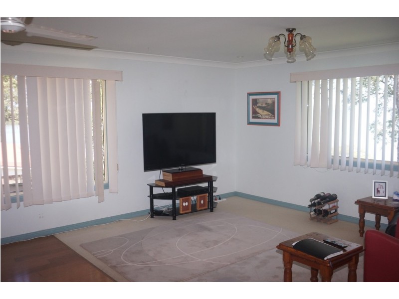 47 COONDOOROOPA DRIVE, Macleay Island QLD 4184