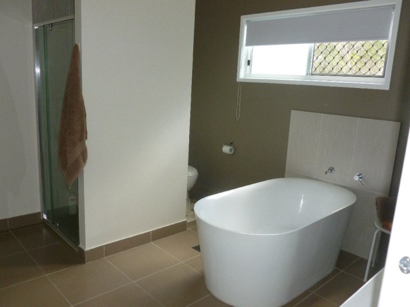 14 LEANNE ST, Macleay Island QLD 4184