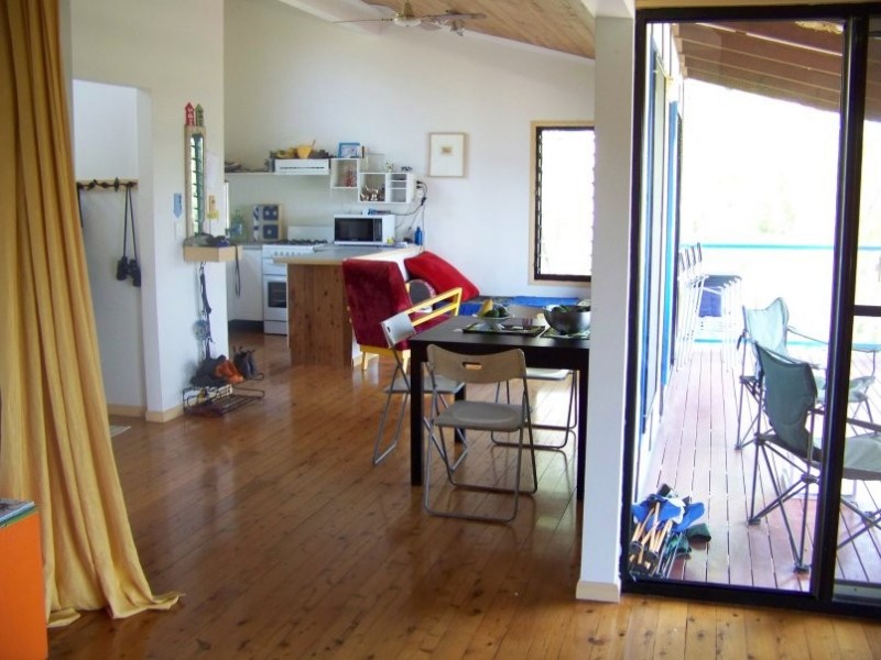 20 Deviot, Macleay Island QLD 4184