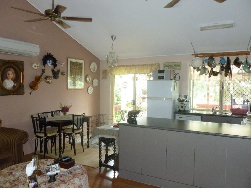 190 HIGH CENTRAL ROAD, Macleay Island QLD 4184