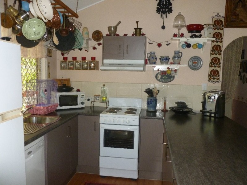 190 HIGH CENTRAL ROAD, Macleay Island QLD 4184