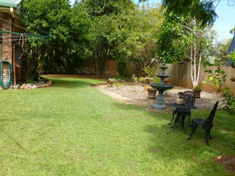 190 HIGH CENTRAL ROAD, Macleay Island QLD 4184
