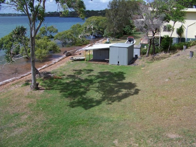 24 Coorong St, Macleay Island QLD 4184