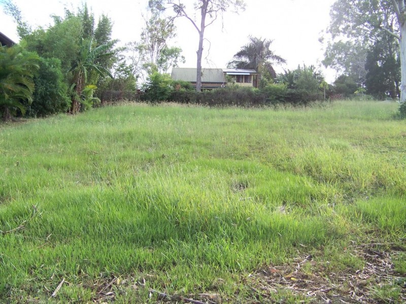 47 TINA av, Lamb Island QLD 4184
