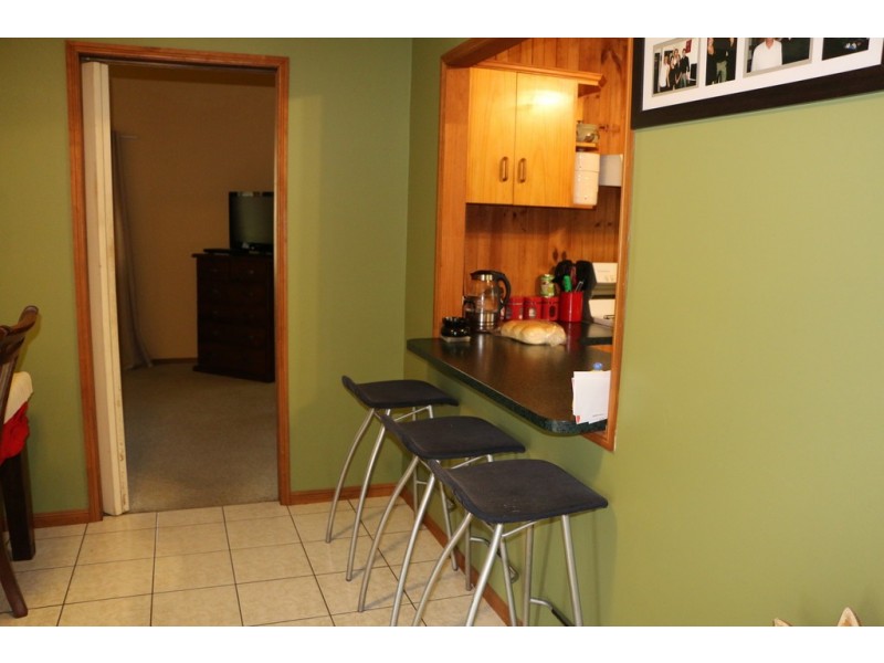 4 WANDA ST, Macleay Island QLD 4184