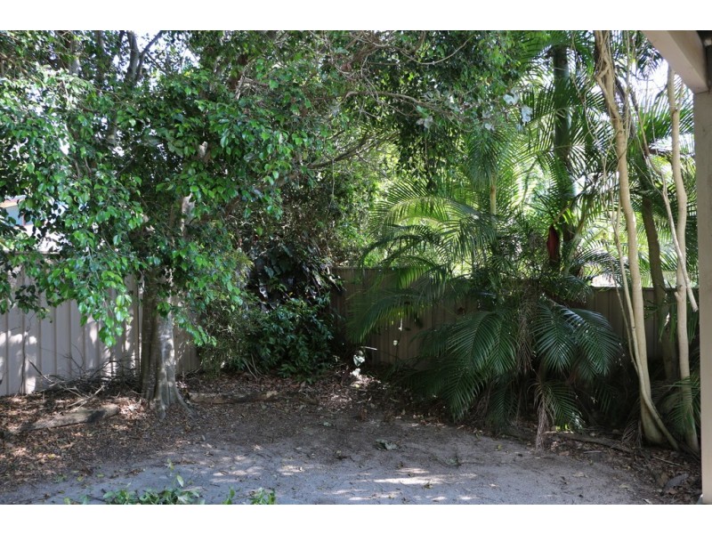 4 WANDA ST, Macleay Island QLD 4184