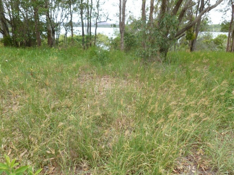 2-4 COWES ST, Macleay Island QLD 4184