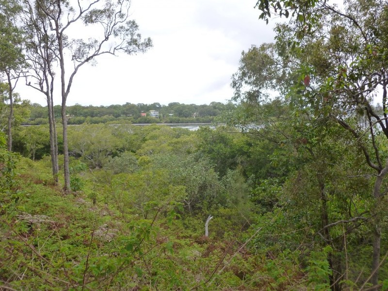 2-4 COWES ST, Macleay Island QLD 4184
