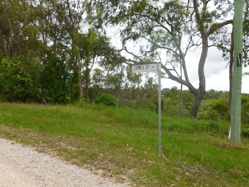 2-4 COWES ST, Macleay Island QLD 4184