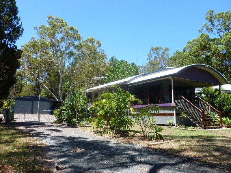 20 COAST ROAD, Macleay Island QLD 4184