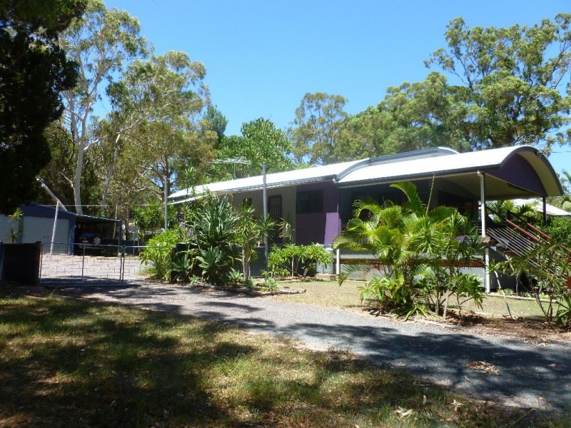 20 COAST ROAD, Macleay Island QLD 4184