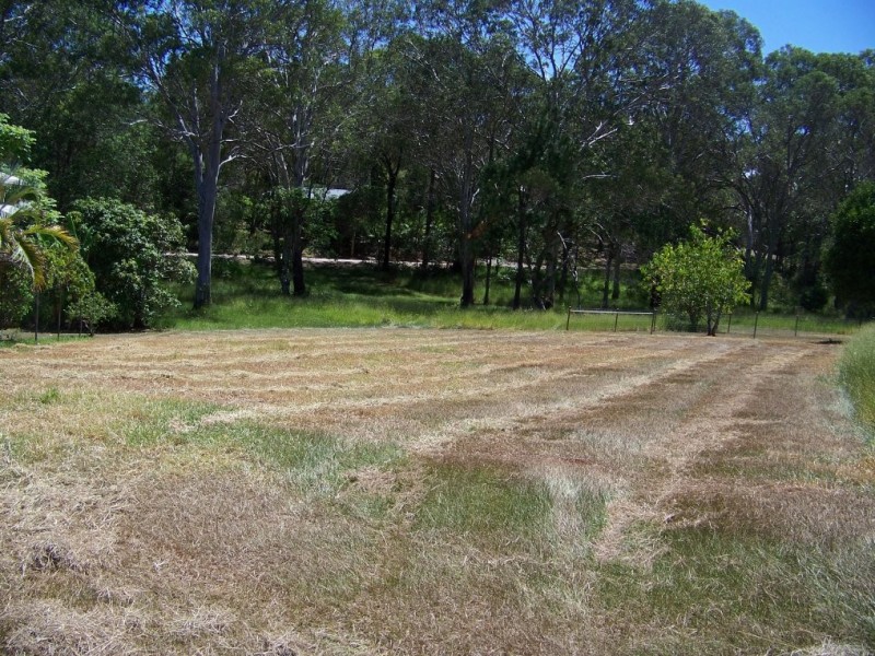 5 CREST HAVEN, Lamb Island QLD 4184