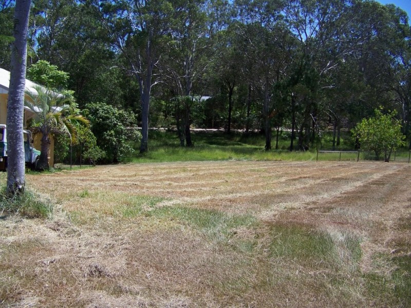 5 CREST HAVEN, Lamb Island QLD 4184