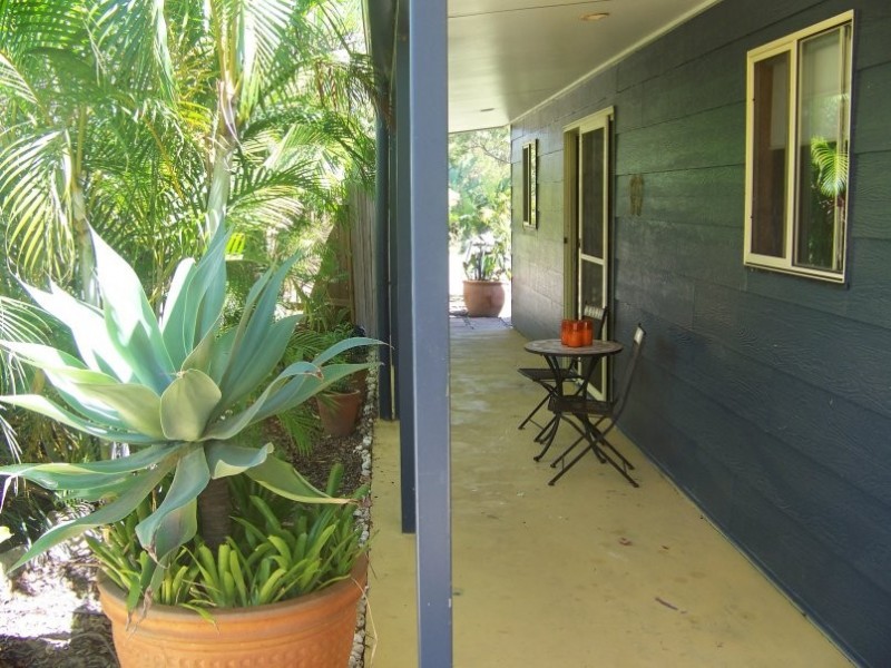 2 HEATH ST, Macleay Island QLD 4184