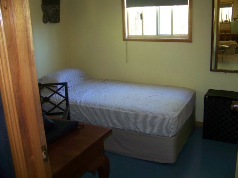 2 HEATH ST, Macleay Island QLD 4184