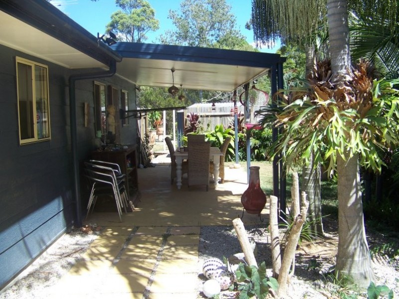 2 HEATH ST, Macleay Island QLD 4184