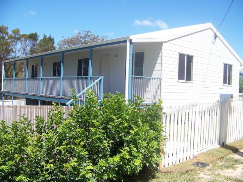16 Camena St, Macleay Island QLD 4184