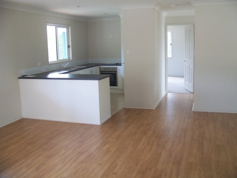 16 Camena St, Macleay Island QLD 4184