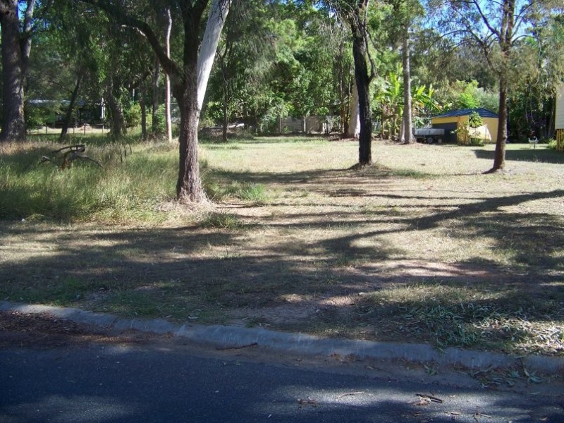 16 Wharf St, Macleay Island QLD 4184