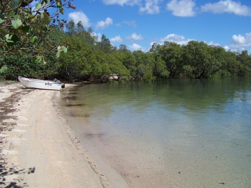 67 COONDOOROOPA DVE, Macleay Island QLD 4184