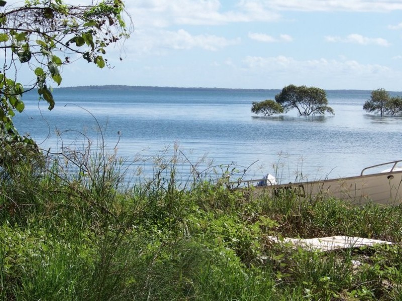 67 COONDOOROOPA DVE, Macleay Island QLD 4184