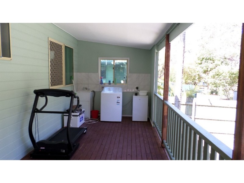 18 DERWENT ST, Macleay Island QLD 4184