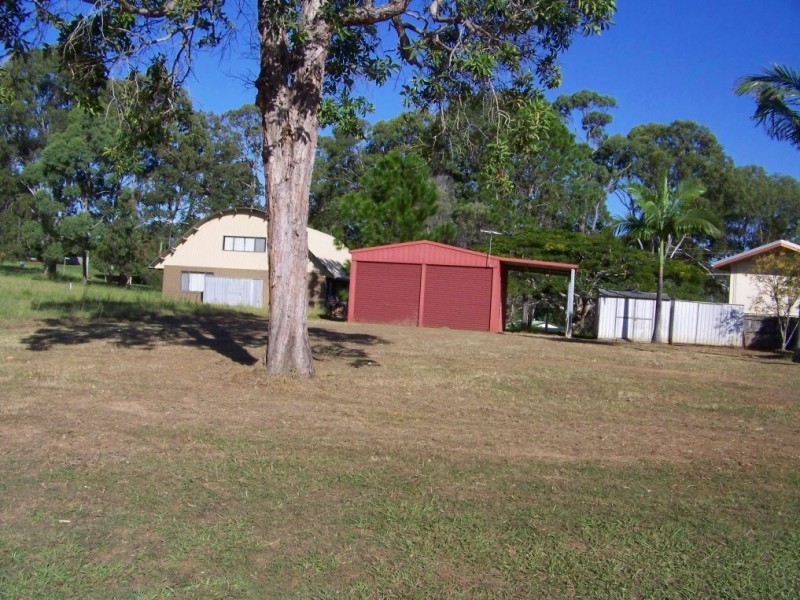 18 cresthaven, Lamb Island QLD 4184