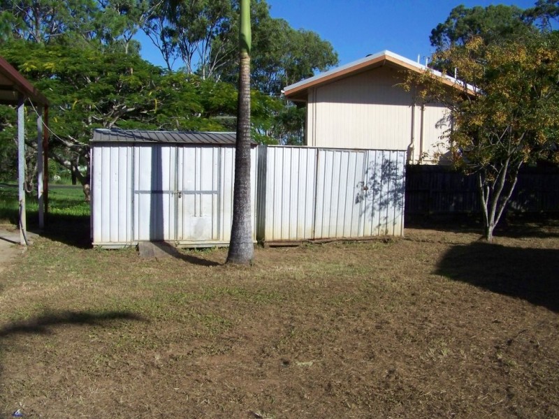 18 cresthaven, Lamb Island QLD 4184