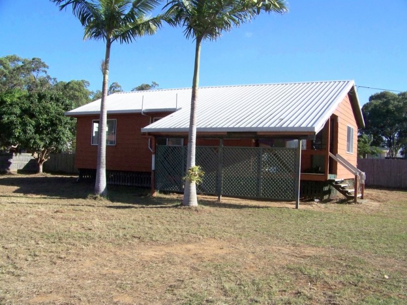 20 CRESTHAVEN, Lamb Island QLD 4184