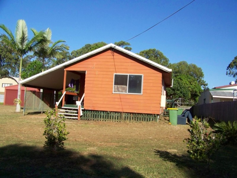 20 CRESTHAVEN, Lamb Island QLD 4184