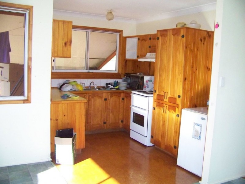 20 CRESTHAVEN, Lamb Island QLD 4184