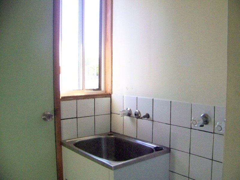 20 CRESTHAVEN, Lamb Island QLD 4184