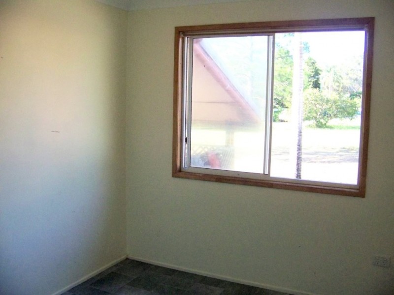 20 CRESTHAVEN, Lamb Island QLD 4184