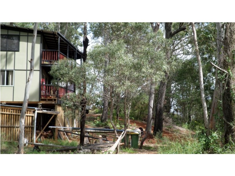 4 EAGLE ST, Macleay Island QLD 4184