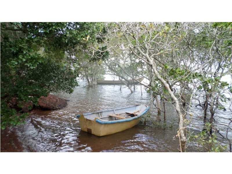 4 EAGLE ST, Macleay Island QLD 4184