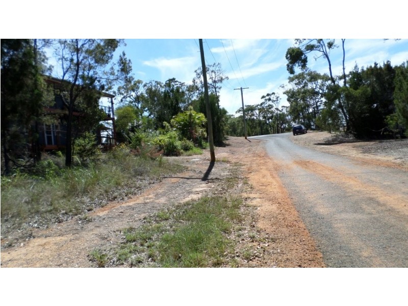 10 BLUE VISTA, Macleay Island QLD 4184