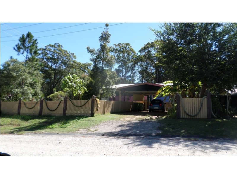1 MARINE ST, Macleay Island QLD 4184