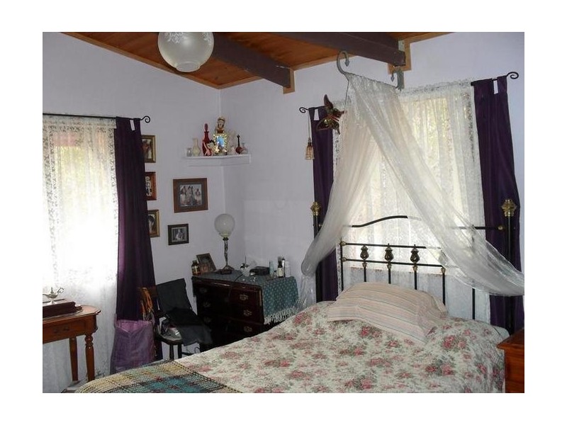 1 MARINE ST, Macleay Island QLD 4184